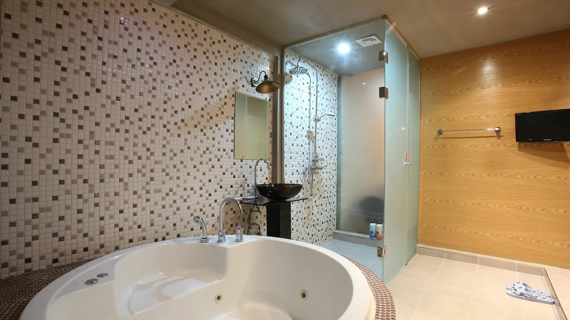 Suyu Yaja Hotel Seoul 2*,